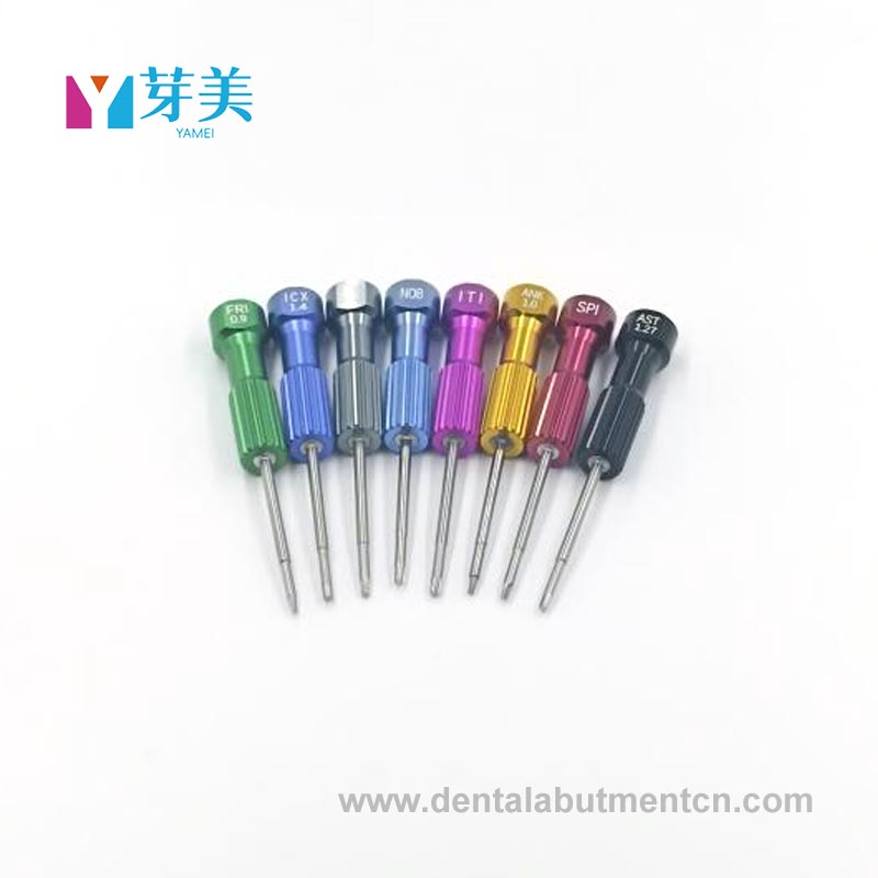 Apa yang membuat alat bedah gigi penting untuk presisi dan keselamatan?